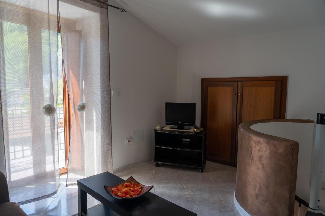 Apicella Casa Vacanze Tramonti Exterior photo